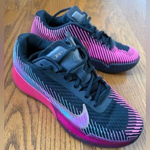 Nike Women's Black and Pink Gradient Sneakers